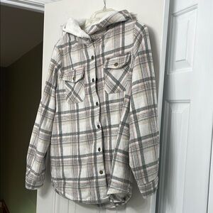 Plaid Hooded Shirt Jacket For woman in size small.
